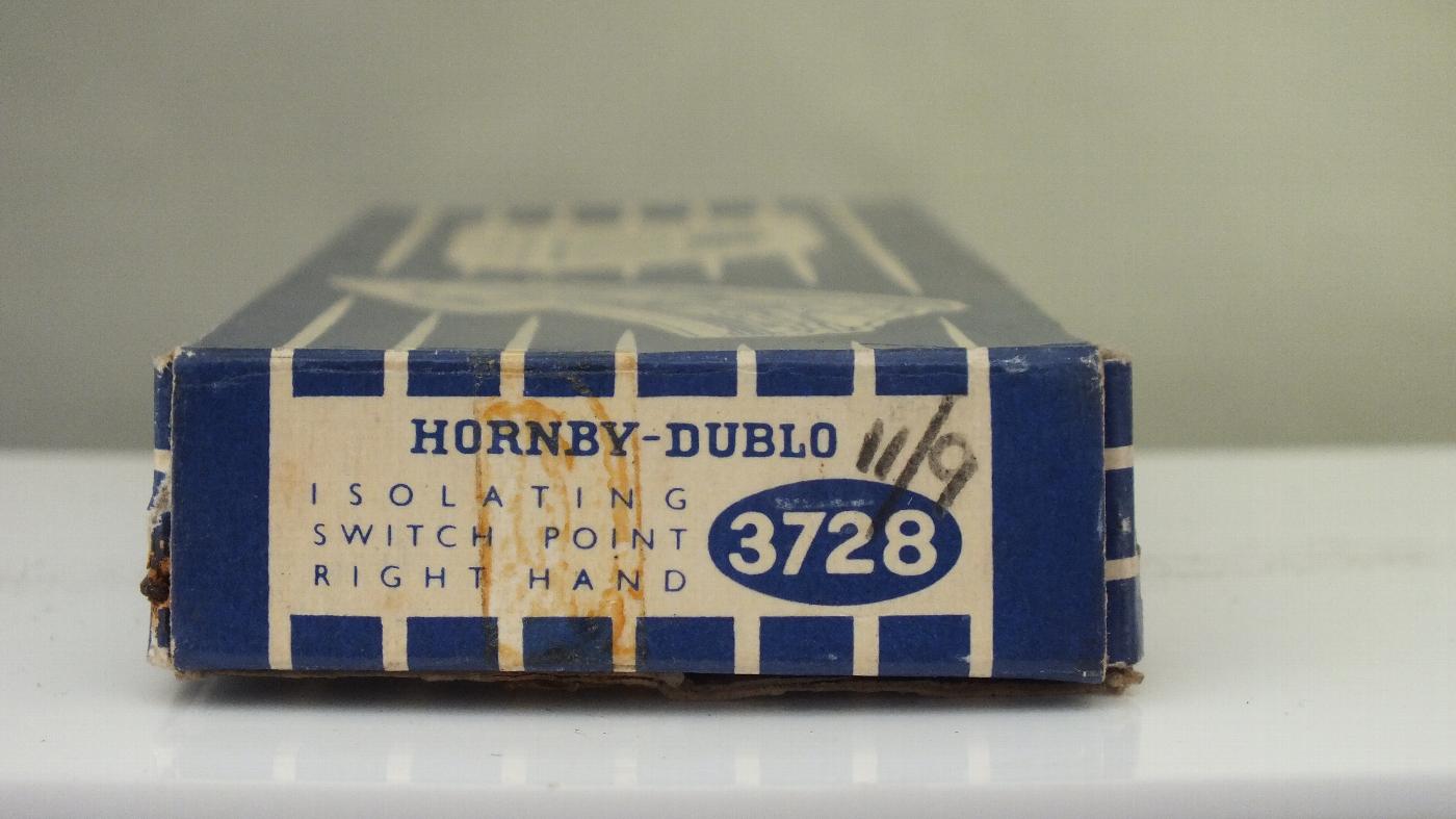 3728. HORNBY DUBLO R/H ISOLATING POINTS BOXED       M4B