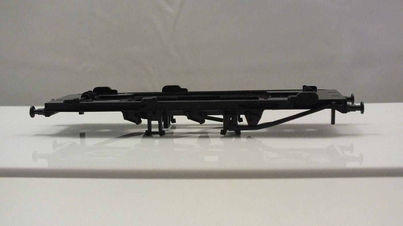 L5259/1 *  HORNBY TRIANG MGR HOPPER WAGON CHASSIS..    M13A