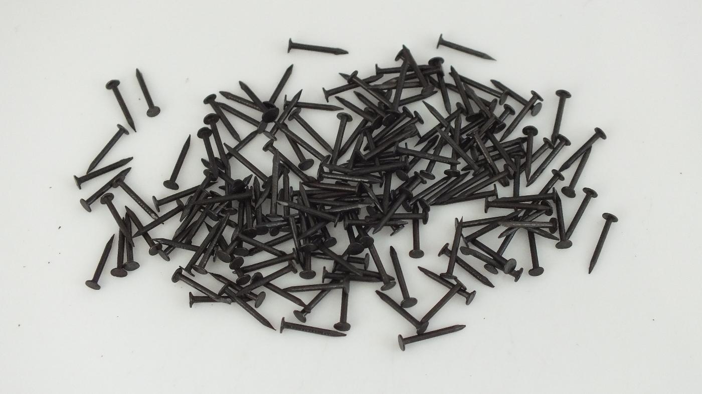R207/S9812. HORNBY TRIANG TRACK PINS BLACK PKT 150          P4B