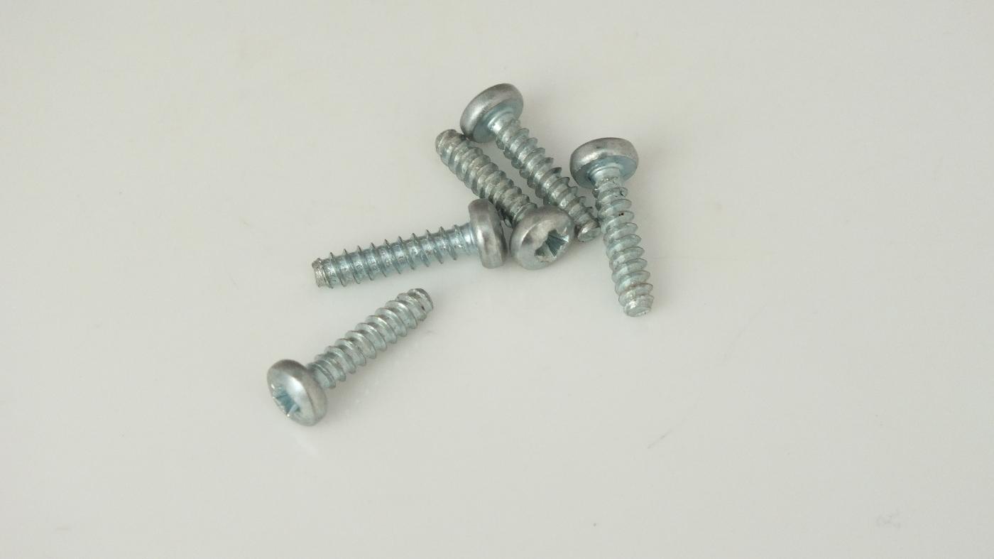 S1188 HORNBY TRIANG SELF TAPPING SCREWS EARLY SCALEXTRIC BODY SCREW X 3       U13B