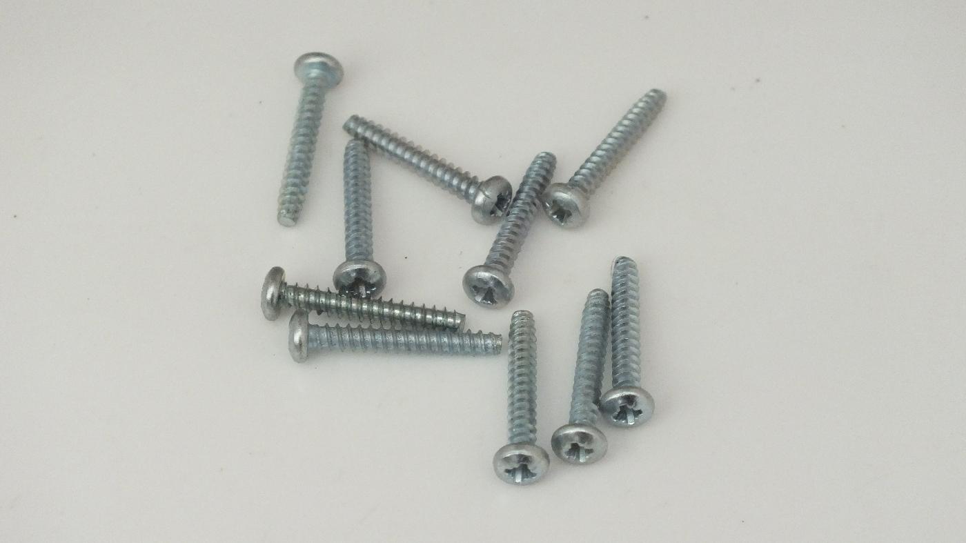 S1240 HORNBY TRIANG PKT 10 LONG SELF TAPPING SCREWS FOR PLASTIC APPROX 20mm         S15A