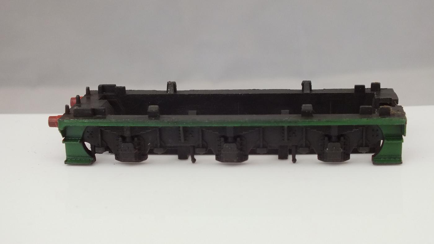 S4470/X1437GN # HORNBY TRIANG DIECAST TENDER UNDERFRAME WITH BUFFERS      N9A