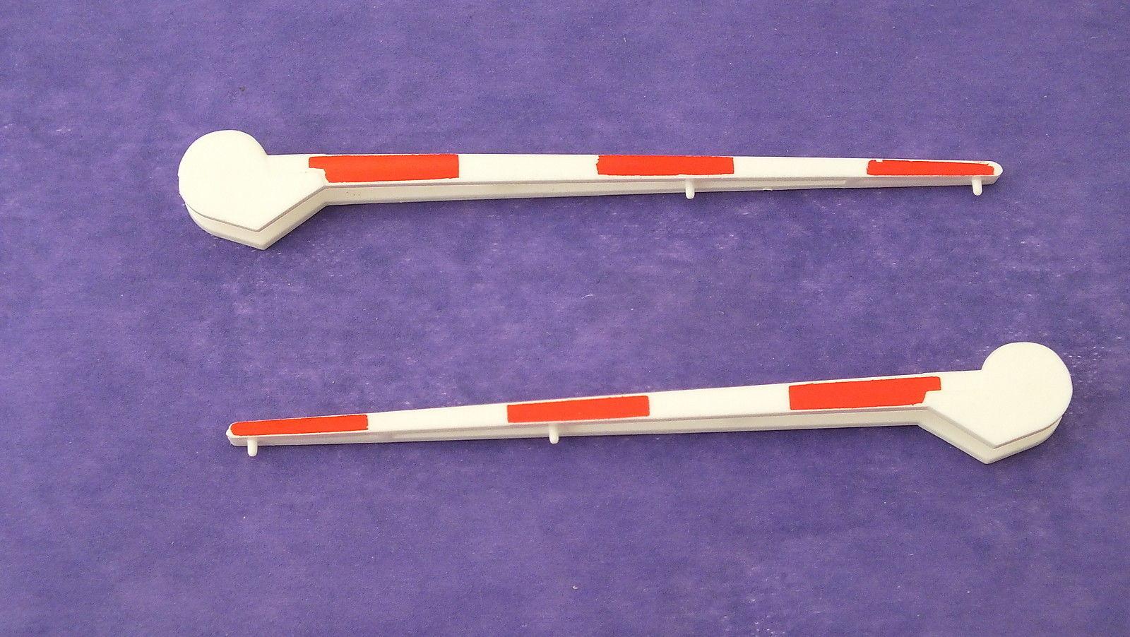 L5400W  HORNBY TRIANG  CONTINENTAL STYLE BARRIER ARMS   R0A