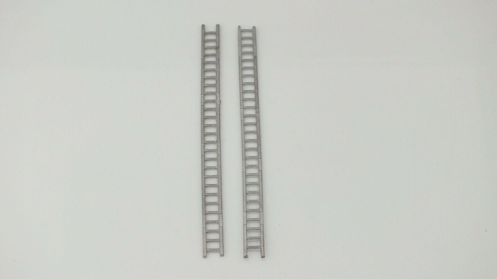 MS121 #  HORNBY TRIANG  2 X WHITE METAL  LADDERS REPO   P11B