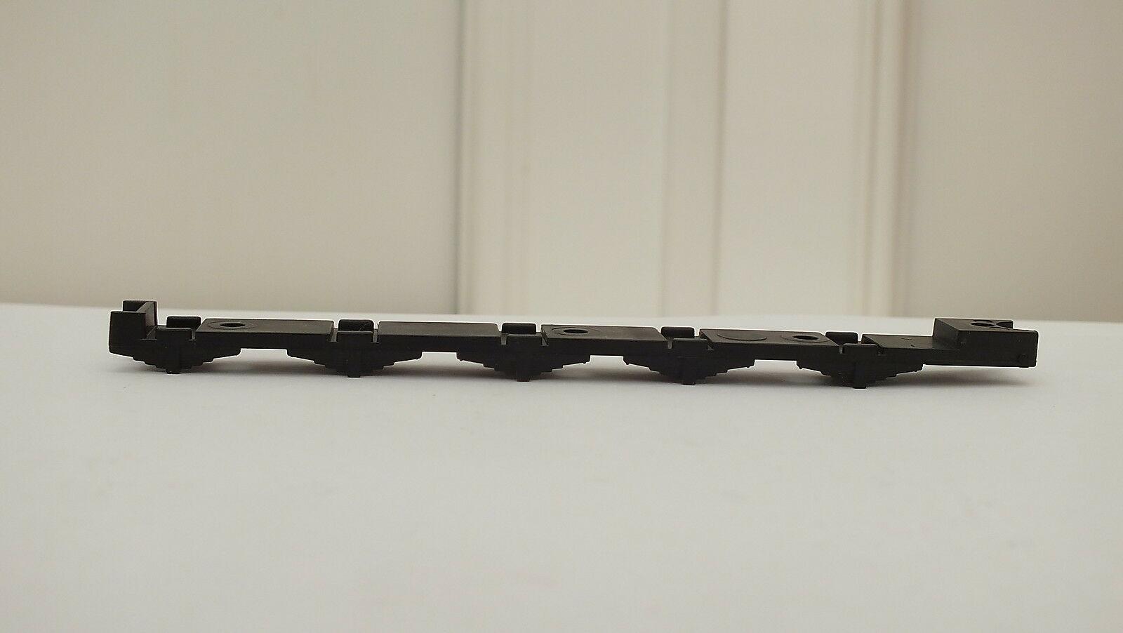 S8309/X813  # HORNBY TRIANG WHEEL RETAINER/PICKUP PLATE    Y22A