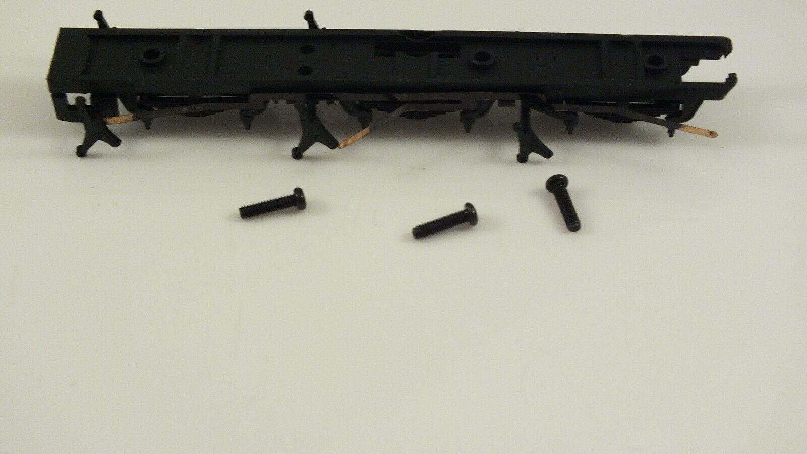X6162 # HORNBY TRIANG CHASSIS BOTTOM WITH PICKUPS & SCREWS CASTLE CLASS   V19A